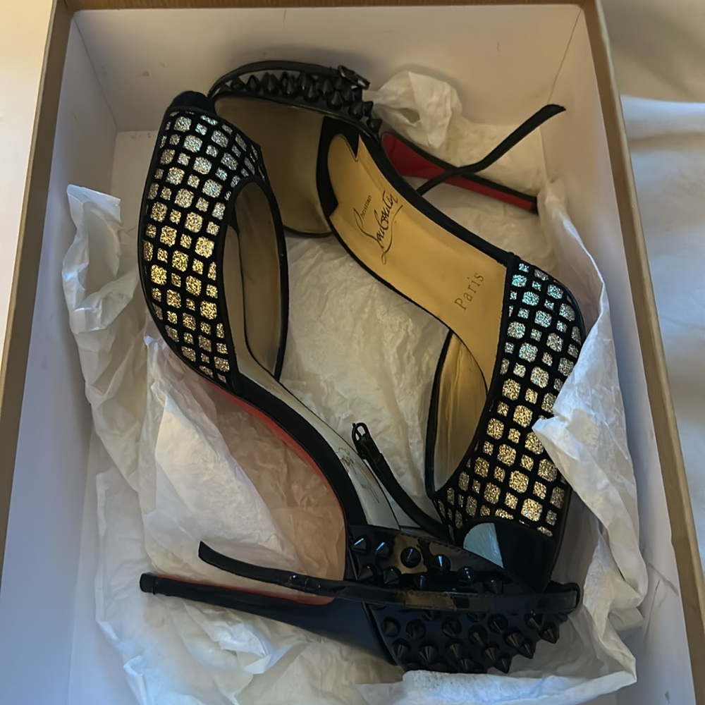 Christian Louboutin shoes - Picture 4 of 9